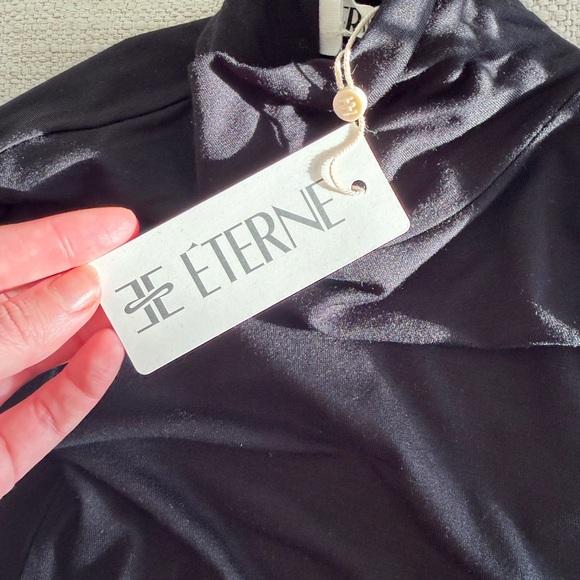 Eterne Black Cropped Fitted Turtleneck Top - Picture 6 of 6